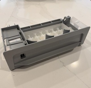 Genuine OEM Whirlpool Refrigerator Ice Maker W10908391