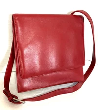 HOBO International Red LEATHER Slim Shoulder Bag Zip Round Wallet Section MINT