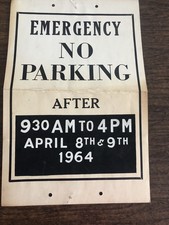 Panneau funéraire vintage 1964 Washington, DC général Douglas MacArthur sans stationnement ~ rare