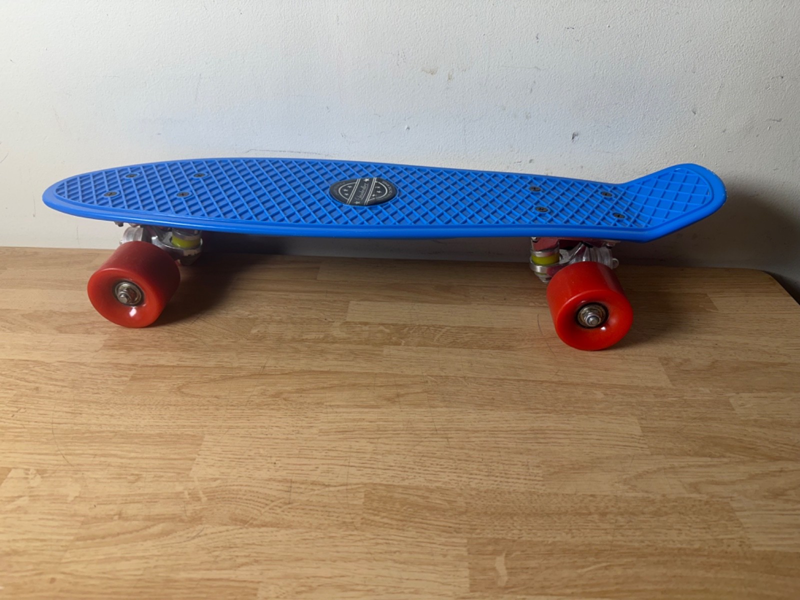 22" LANDWALKER BLUE PLASTIC CRUISER SKATEBOARD BEACH PENNY B