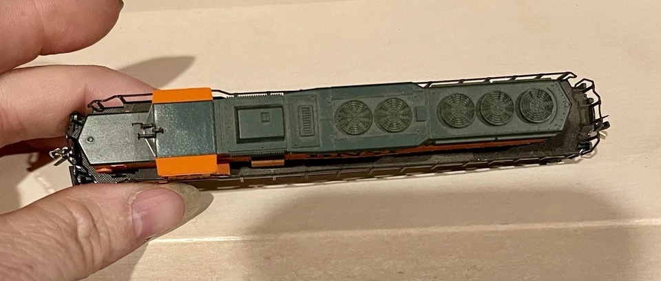 Kato Locomotive Sd40-2 Snoot BNSF 6799 N Scale Tested Runs Good Lights Work C-8 - Image 3 of 4