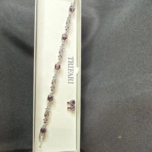 Trifari Purple Round Stone Jewelry Set Bracelet Earrings Silver Vintage Fashion