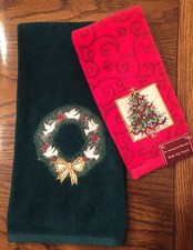 Christmas Holiday Towels Embroidered Set Of 2 One Hand One Finger Tip Towel NEW