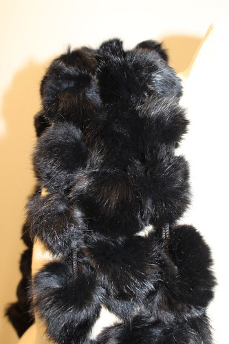 VINTAGE BLACK FUR POM POMS BALLS SCARF, STOLE, 60 INCHES LONG WITH 2 FUR TASSELS - Picture 6 of 8