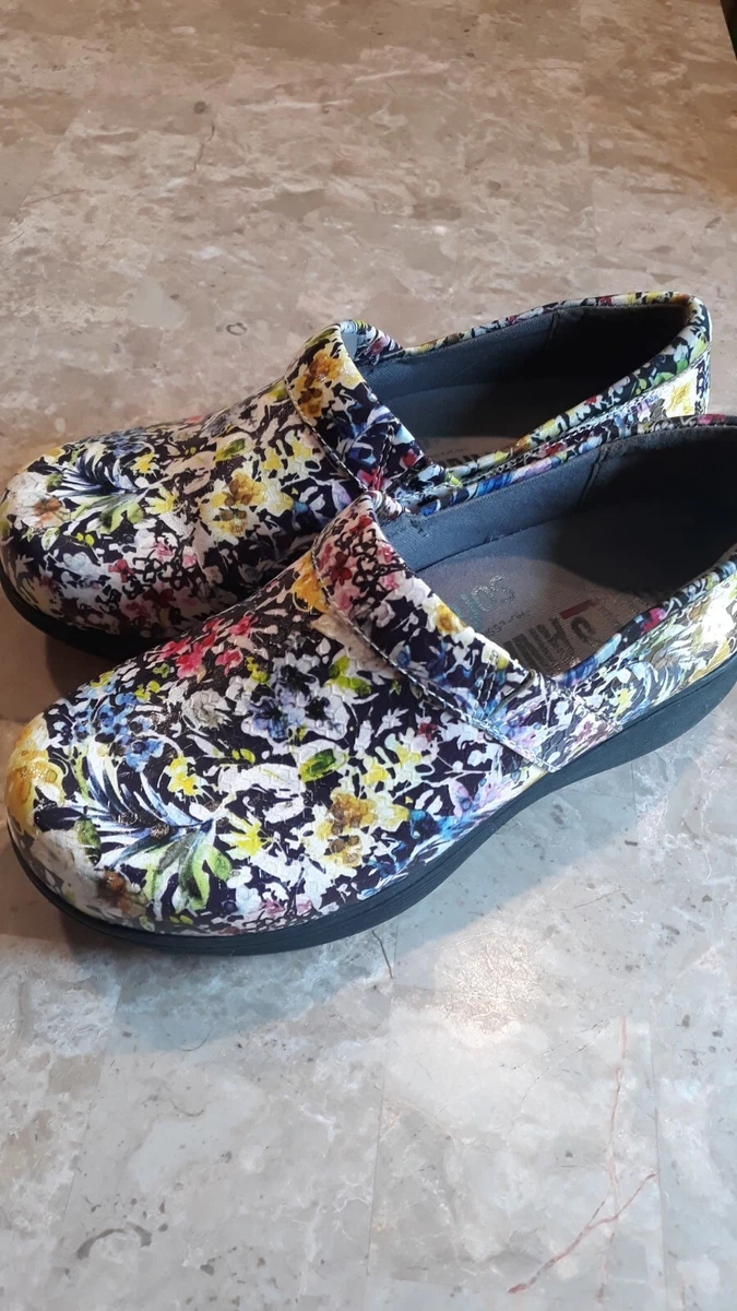 Grays Anatomy Soft Walk Floral Nursing Shoes Clogs Size 6.5 Medium