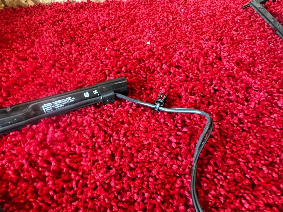 BMW 2006-2015 E84 E92 ASIENTO DELANTERO DERECHO HEBILLA RECEPTOR TENSOR OEM 34K Foto 3 de 4