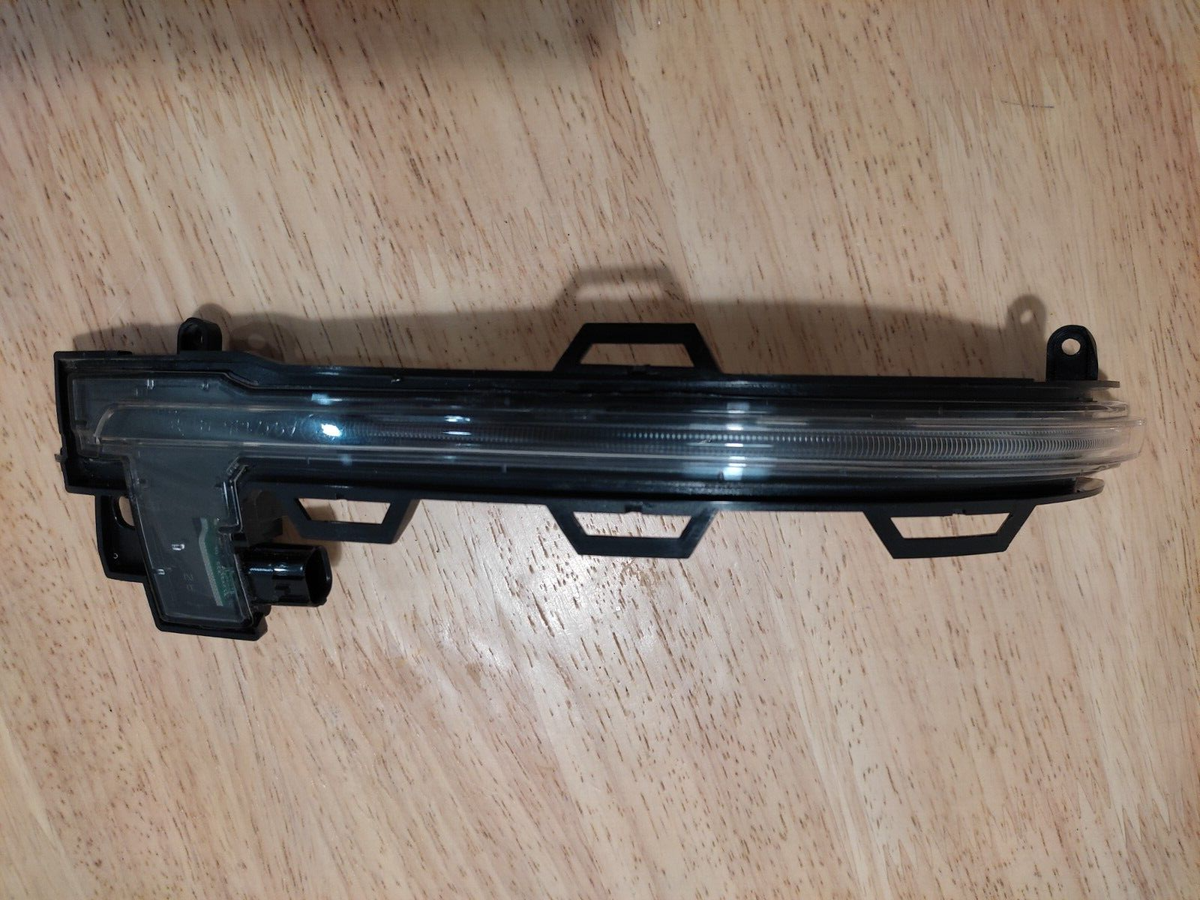 OEM USED BMW X3, X4, X5, X6 Auxiliary turn signal, mirror, right