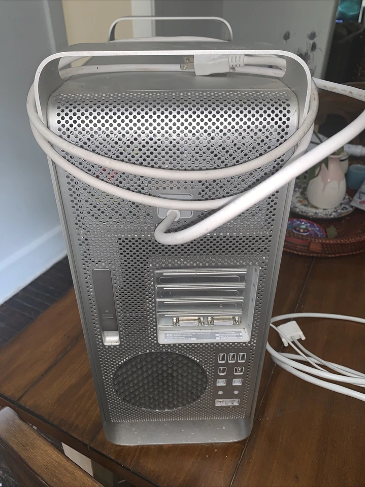 Apple Mac Pro - Computer Tower - 3,1 Model: A1186 EMC 2113 - Vintage Computer - Image 3 of 4