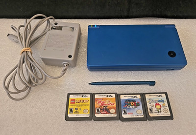 Nintendo DSi Blue With Charger Stylus Games Tested Works