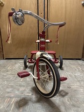Radio Flyer Classic Red Tricycle Model 33 Kids Trike Bell Tassels