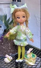 Hasbro 1968 DOLLY DARLINGS Doll SUGAR N’ SPICE & Easter Bunny Basket #8534
