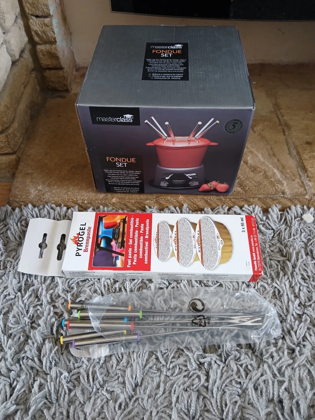 MasterClass 1.2L Cast Iron Fondue Set Cream With 6 Forks & Original Box