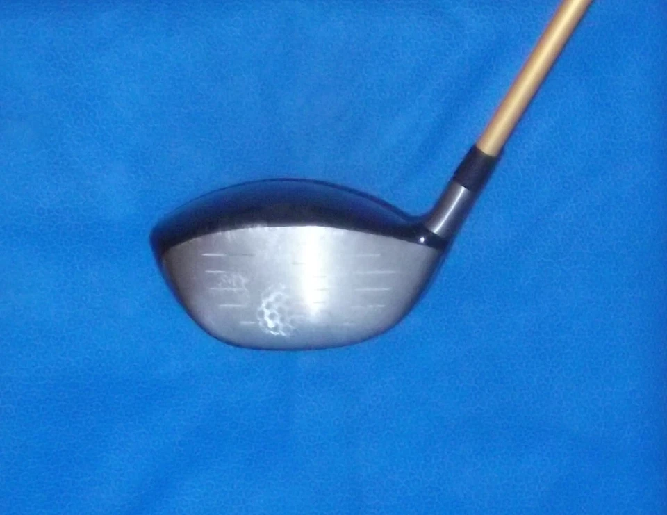 RH TaylorMade R540 9.5* Titanium Driver with Proforce 65 Gold Graphite Shaft - Image 4 of 4