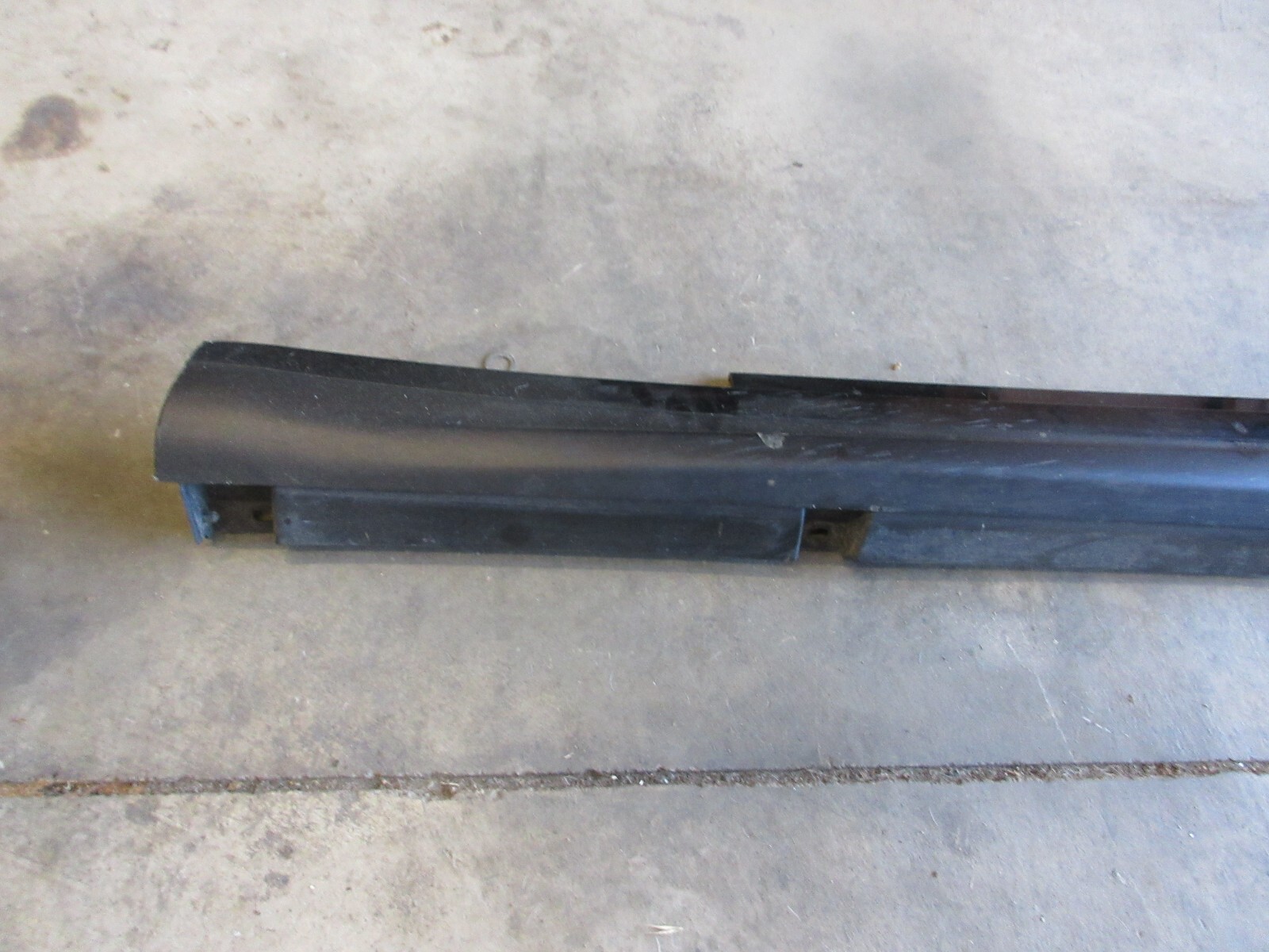 14-17 2017 Maserati Ghibli 6700288140 LEFT ROCKER PANEL SIDE SKIRT BLACK