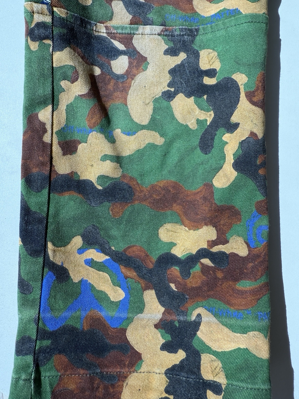 $505 Off White Kids Boys Camo Camouflage Print Khaki Cargo Pants Trousers Size 6 image 6