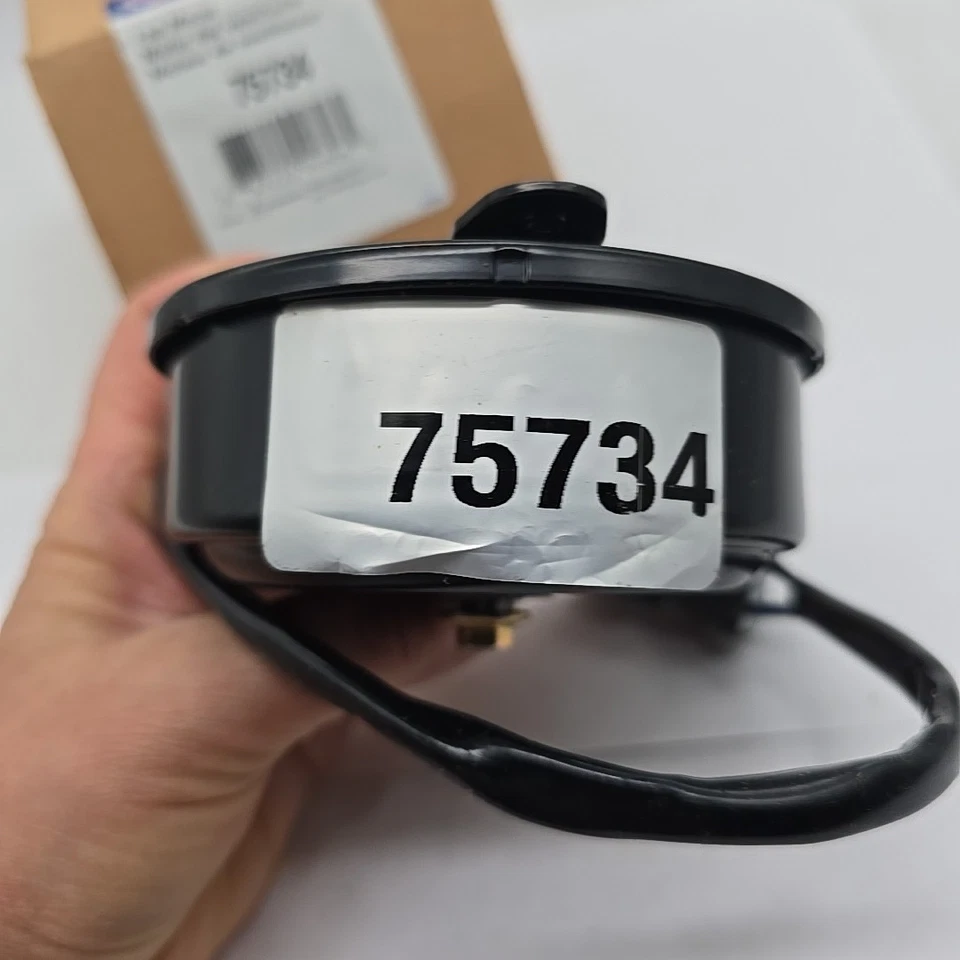 Condensador y evaporador de aire acondicionado CARQUEST Cooling 75734 - Motor ventilador condensador de aire acondicionado Foto 2 de 4