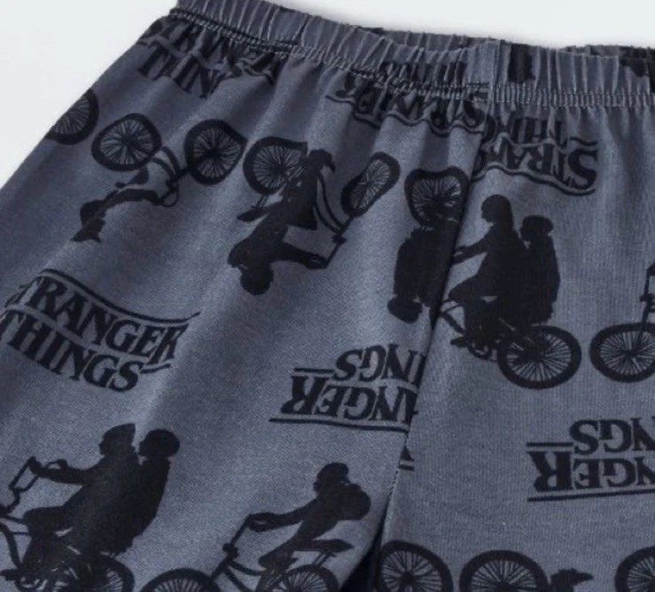 Conjunto de pijama de manga corta "Stranger Things" para niño talla L (12/14) Foto 4 de 4