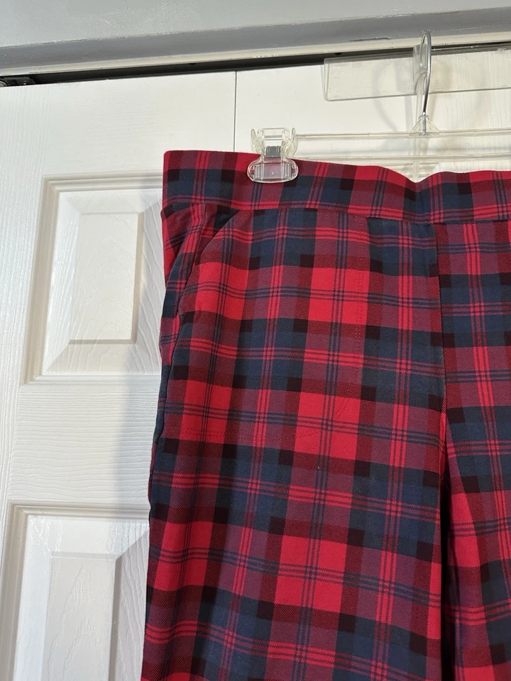 Pantalón leggings para mujer Torrid rojo y negro a cuadros talla 3X Foto 2 de 4