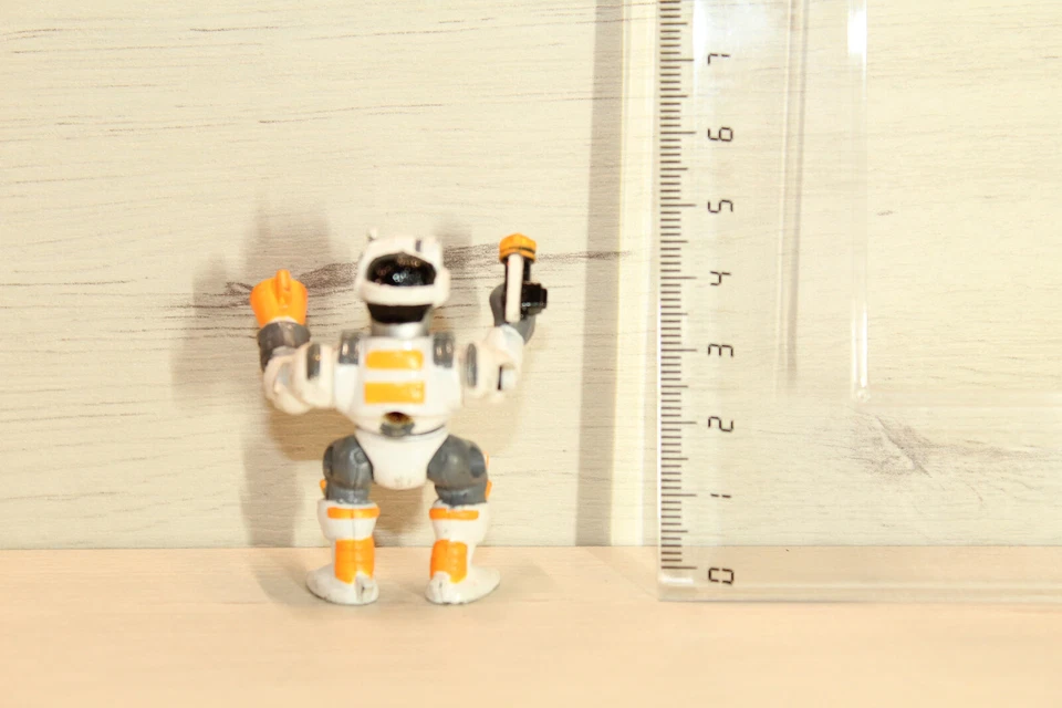 MICRO MACHINES "Z-BOTS" GALOOB L.G.T.I 1992 #1 - Imagen 2 de 3