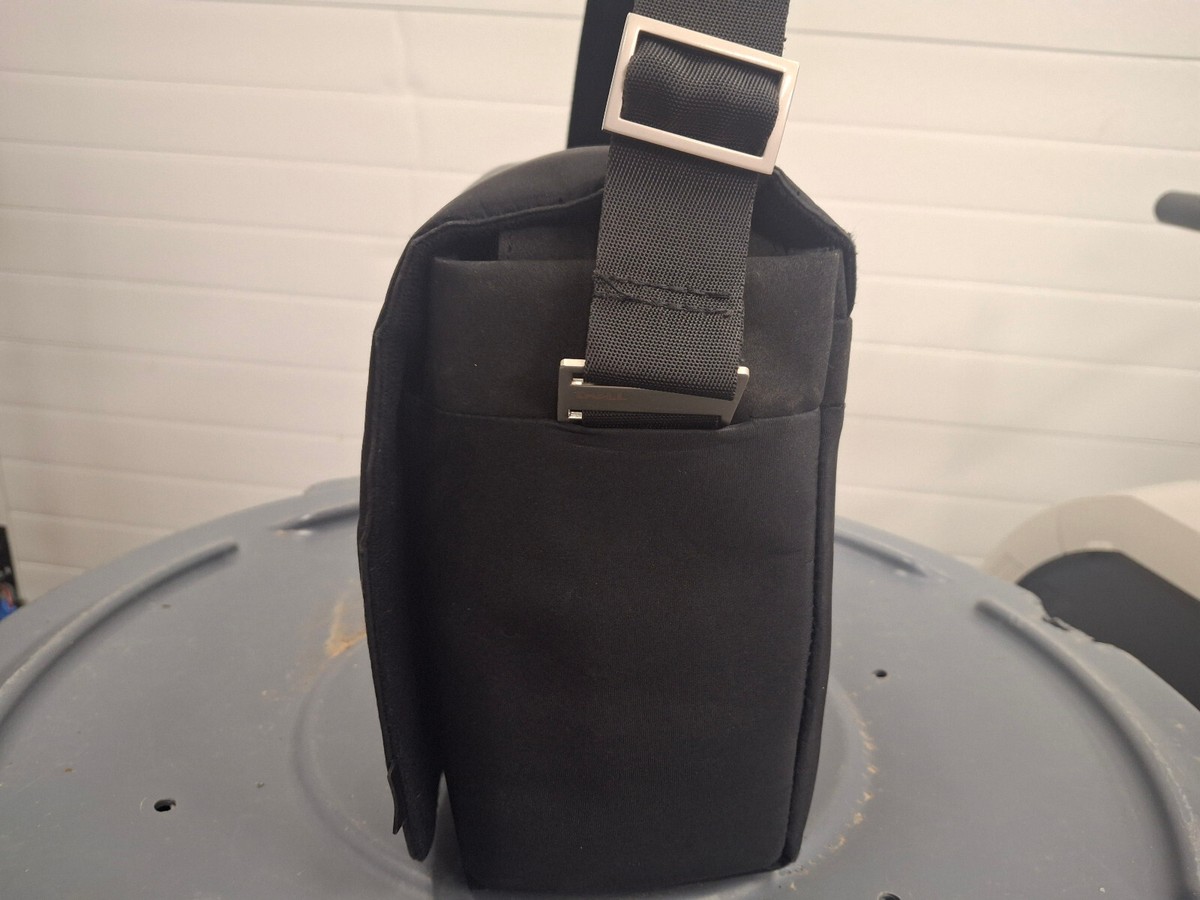 Dell M209X DLP Front Projector w/ Remote, Carrying Case, VGA Dell M209X DLP Front Projector w/ Remote, Carrying Case, VGA
