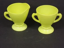 Vintage 1950s Chartreuse Hazel-Atlas Creamer & Sugar Set 