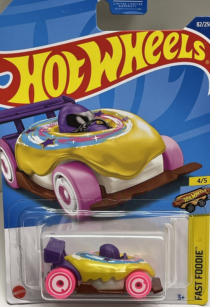 2022 Hot Wheels #82 Fast Foodie 4/5 DONUT DRIFTER Gold/Purple w