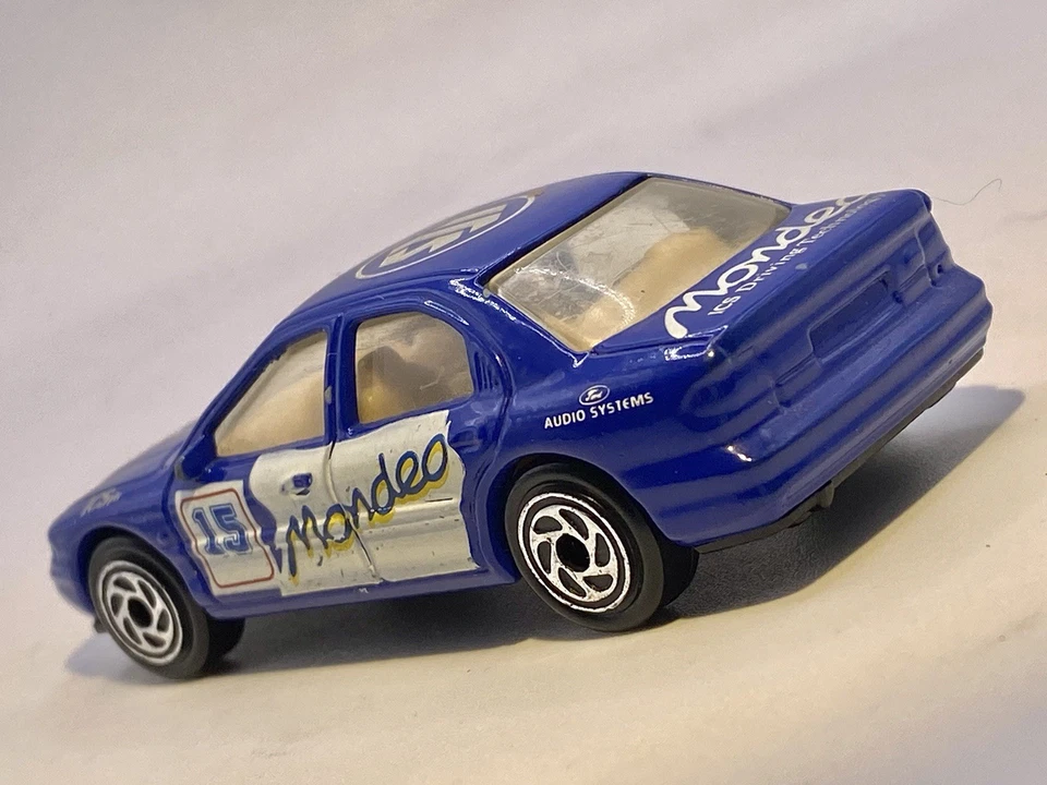 Matchbox🔥Vintage 1993 Mondeo Ghia -1/64-Como nuevo🔥 Foto 2 de 4