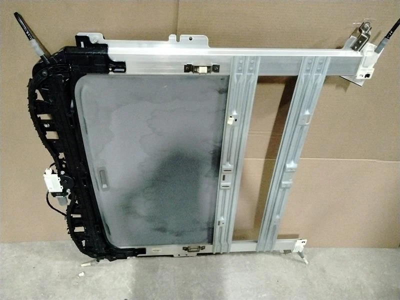 Complete Roof Glass Assembly 87822092 Fits 19-25 Sierra 1500 Crew Cab 2859909 - Image 2 of 4