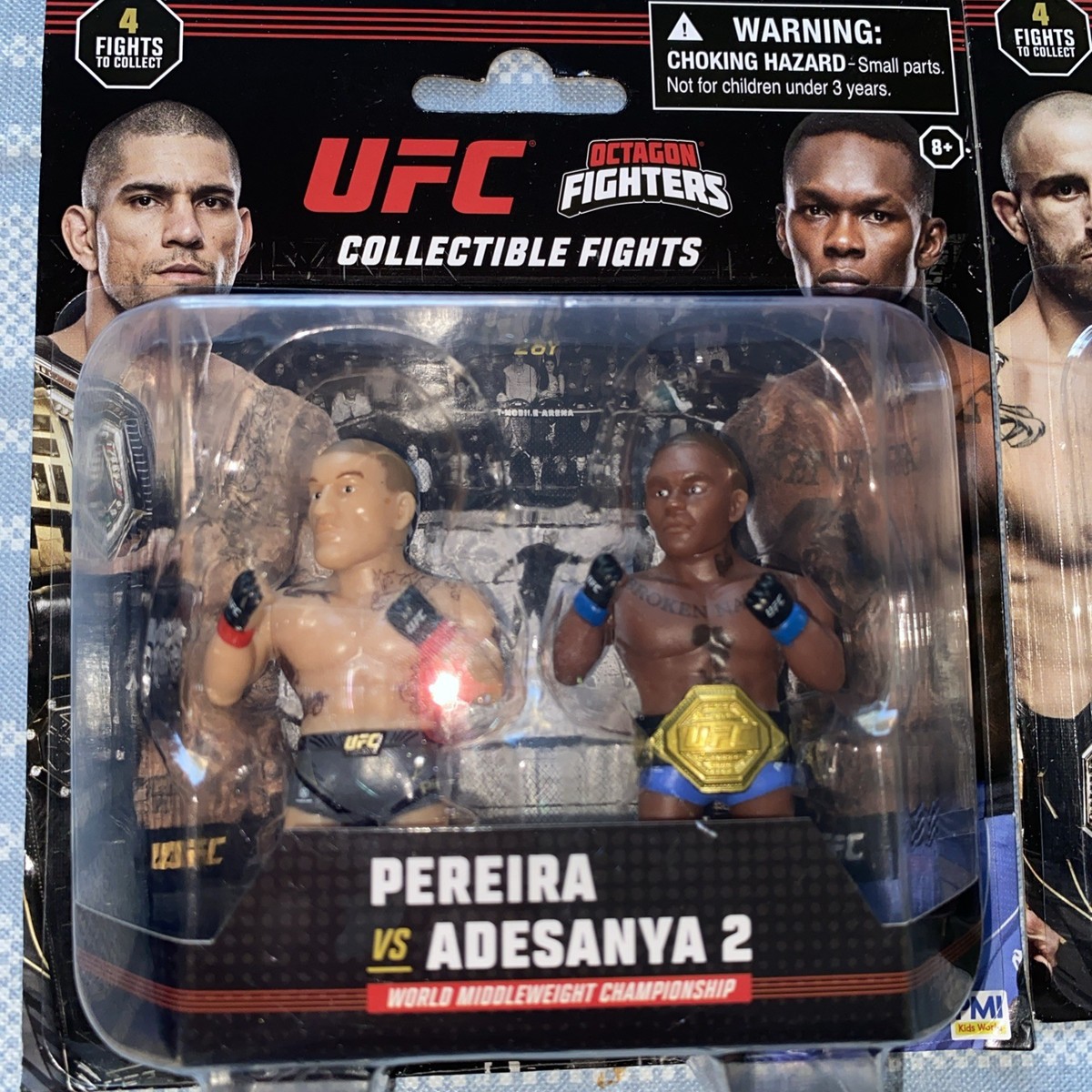 UFC アデサニヤ ミニフィギュアセット MMA s-l1200.jpg