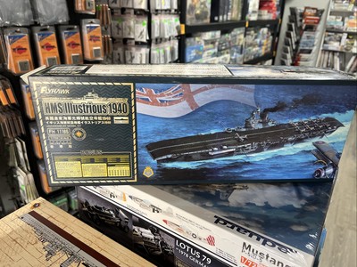 1/700 Flyhawk #1116S HMS Illustrious 1940 Deluxe Edition Slight Box Damage