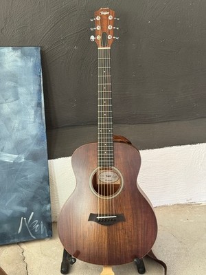 Taylor GS Mini-e Walnut Special Edition