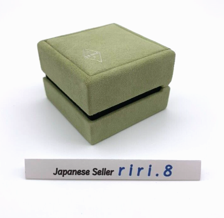 Van cleef & Arpels genuine Necklace case Green suede VCA Jewelry