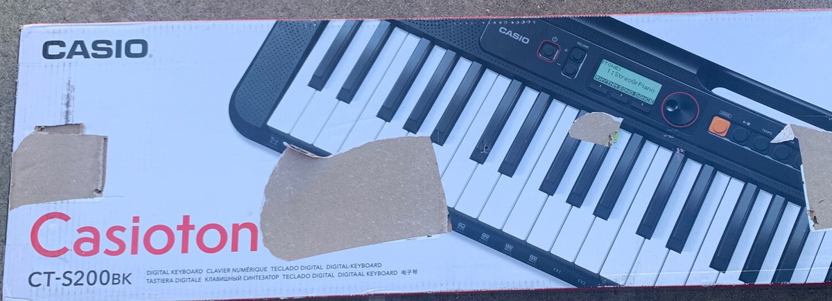 【中古美品】CASIO　CT-S200BK Casio CT-S200 Casiotone 61-Key Keyboard - Black w