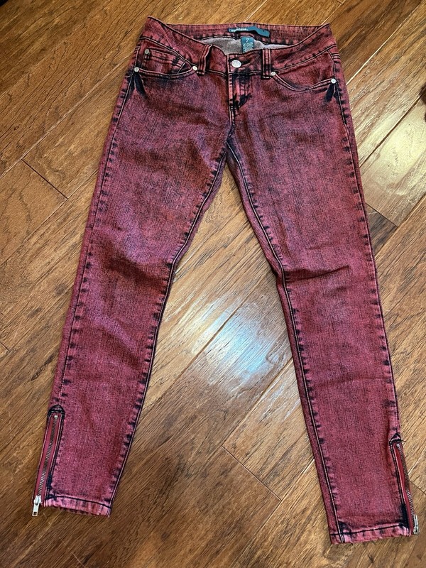 Younique Brand Jeans Size 7 Red/Black Jeans Ankle Zip