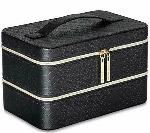 Bolsas y estuches de maquillaje de cuero Sanrio