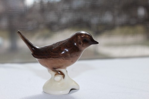 Goebel Germania Ovest Porcellana Winter Wren Mini Figurina 2" - Foto 3 di 20
