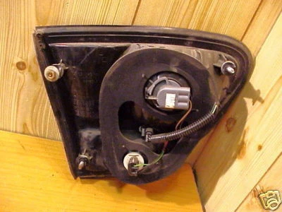 OLDSMOBILE ALERO OLDS ALERO 99-03 1999-2003 LUZ TRASERA INTERIOR PASAJERO DERECHO OE Foto 2 de 2