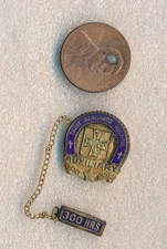 VINTAGE ST. BERNARDS HOSPITAL AUXILIARY 200 HOUR PIN & DROP JONESBORO ARKANSAS