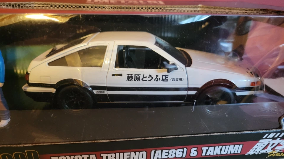 Figura sellada Jada Hollywood Rides 1986 Toyota Trueno (AE86) y Takumi 1:24 Foto 3 de 4
