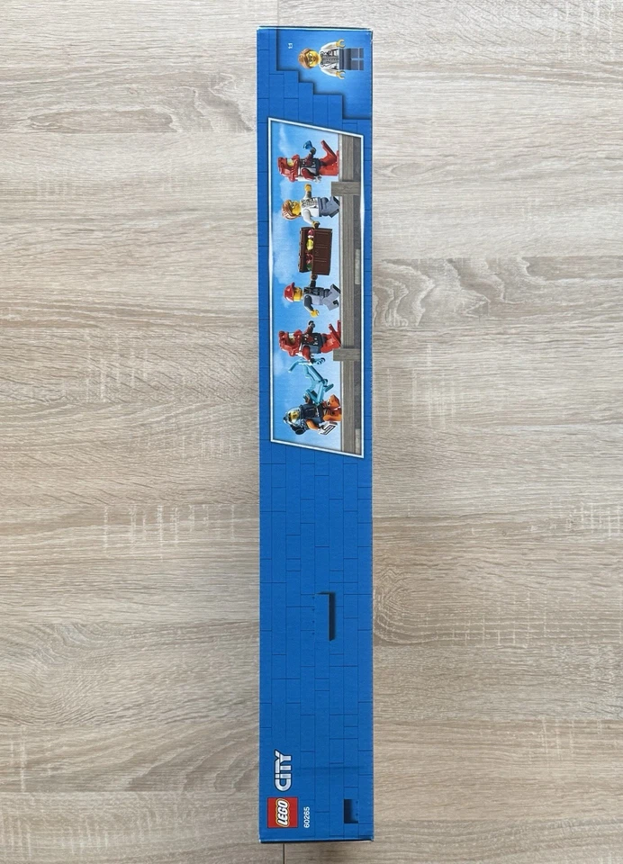 Lego City Deep Sea Explorers Ocean Exploration Base 60265 New Sealed FREE POST - Image 3 of 4