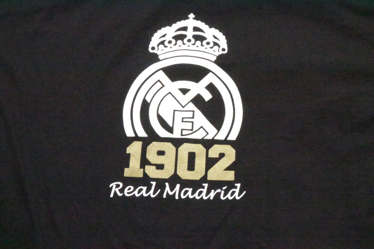 Real Madrid Shirt Mens L Black 1902 Crest Graphic Club Soccer Tee