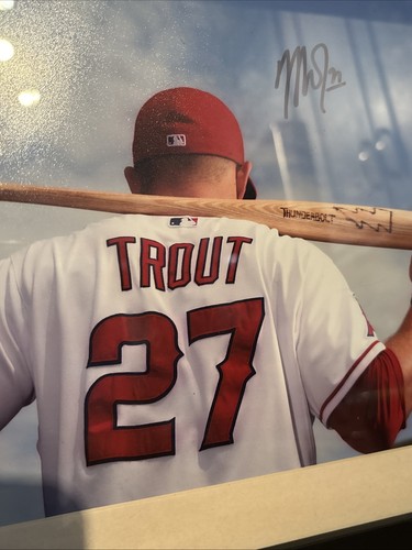 Mike Trout #27 California Angels handsigniertes 8x10 Foto signed authentication - Bild 2 von 6