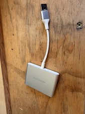 Adaptador Insignia USB a Dual HDMI Plateado USB Macho a 2 HDMI Hembra