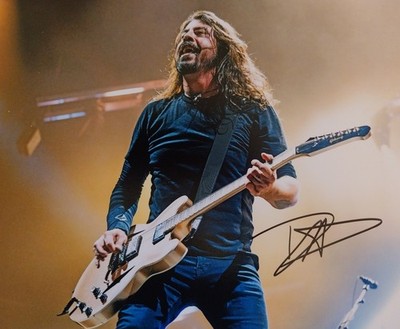 Dave Grohl Nirvana Foo Fighters signed Autogramm Foto COA 
