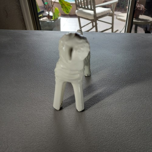 Vintage Lamb Planter White Ceramic w/ Flower 6 x 6 x 2” - Picture 4 of 7