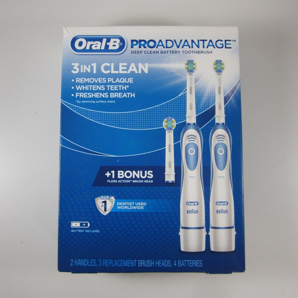 New OralB Pro Advantage Battery 3in1 Powered Toothbrush 2 Handles 3