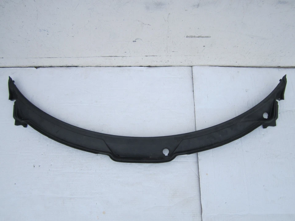 rg40461 Porsche 911 2020 2021 2022 2023 Front windshield Cowl Trim Cover OEM - Image 2 of 4