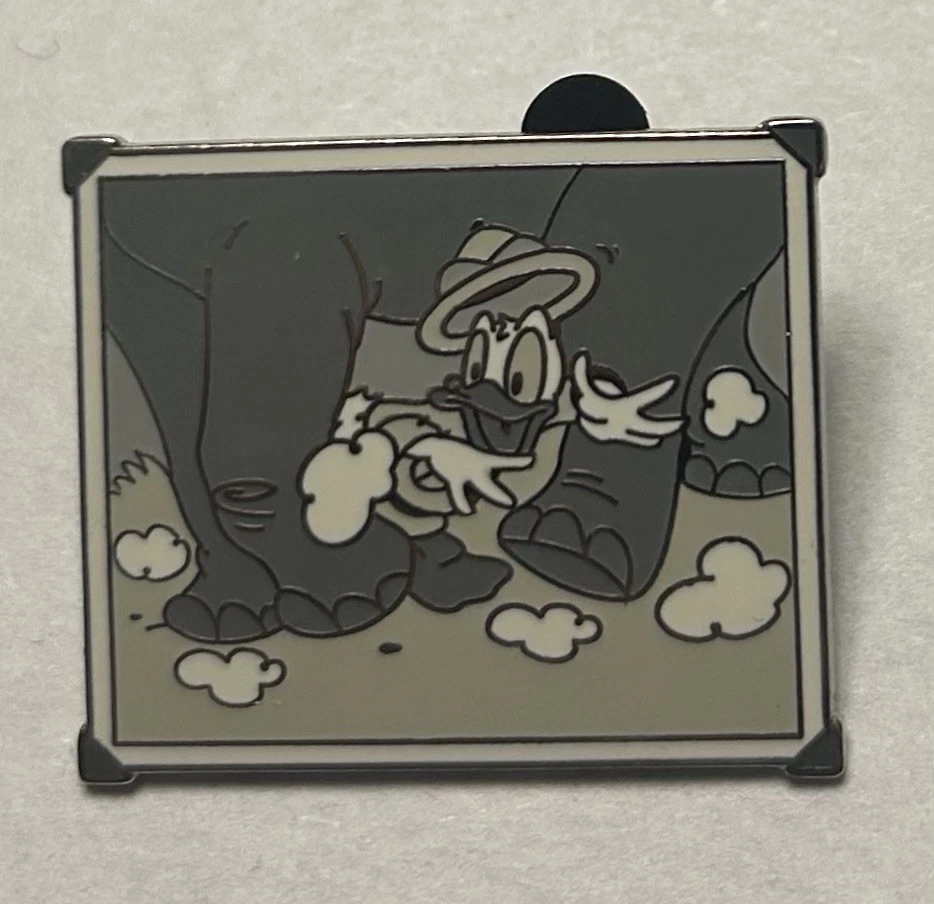 Disney World - Safari Snapshots Cast Lanyard Pin - Donald Duck & Elephant