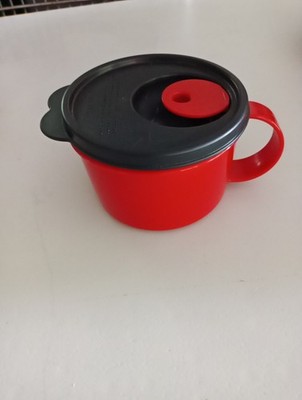 Tupperware Microwave Soup Mug  16 Ozs Red & Black
