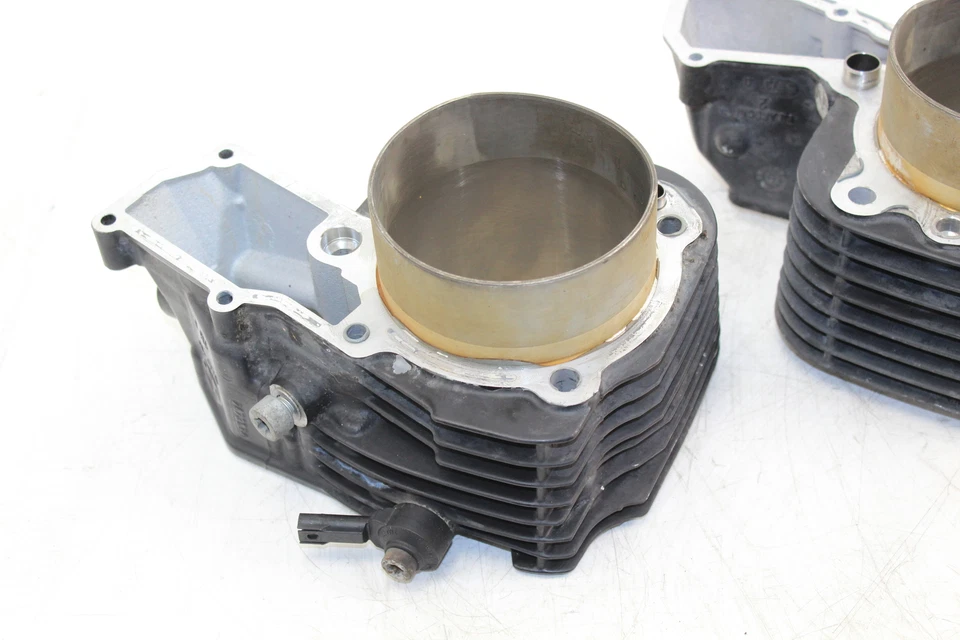 BMW R1200ST 2005 cilindro de extremo superior del motor 11117673528 11117673527 Foto 4 de 4